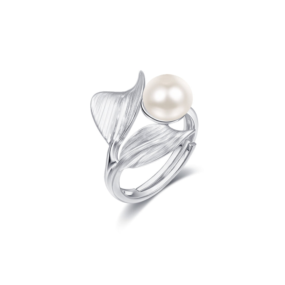 Pearl in the Leaves Ring