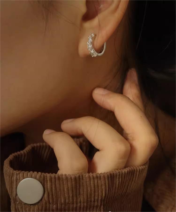 Ensō Zircon Earrings