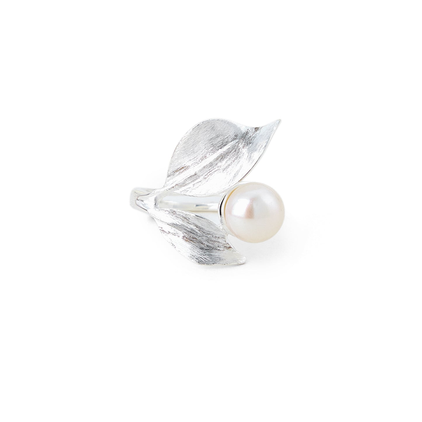 Pearl in the Leaves Ring