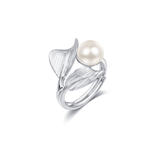 Pearl in the Leaves Ring