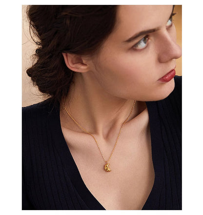 Croissant necklace collarbone chain for women