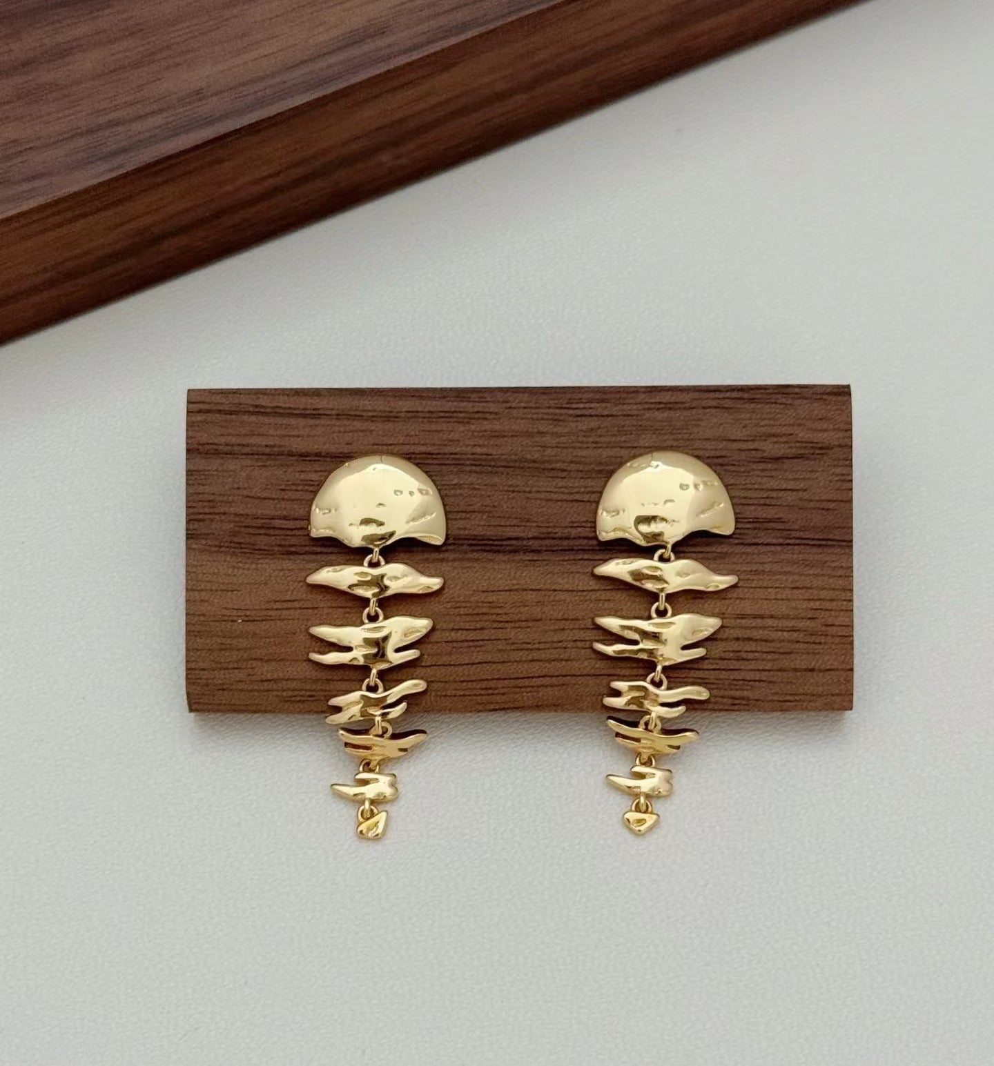 High-grade fishbone earrings